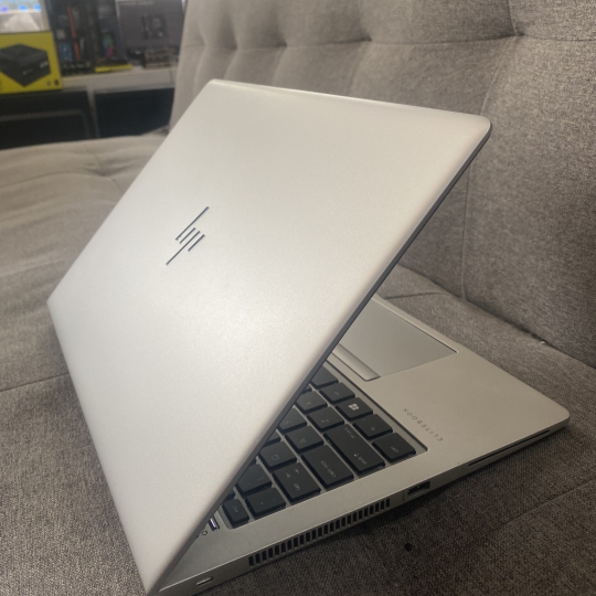 Laptop HP EliteBook 830 G5