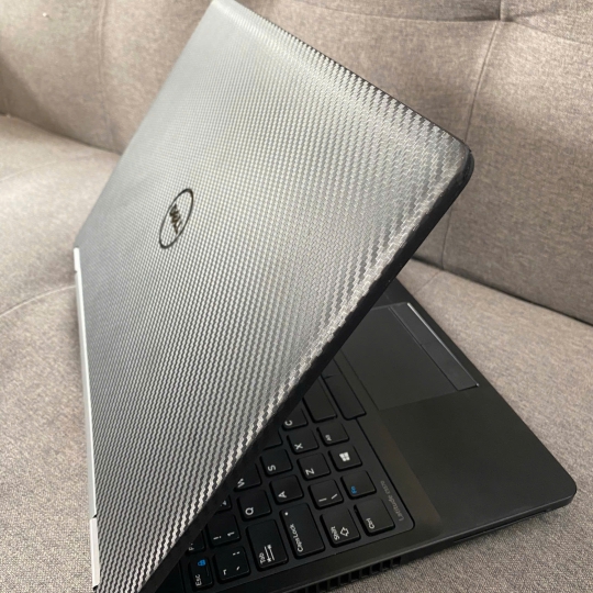 Laptop Dell E5570